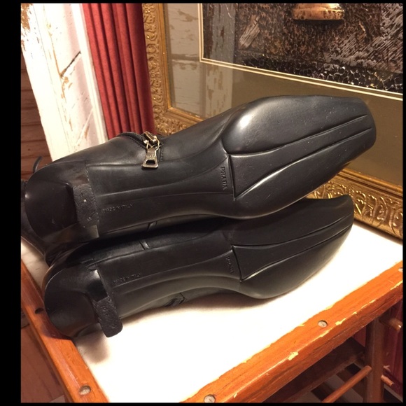 SALE🌷6.5- PRADA BLACK ITALIAN LEATHER BOOTS - Picture 8 of 8